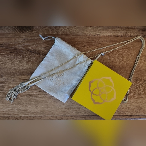 Kendra Scott long gold lariat necklace. Comes with box and dust cover - Picture 1 of 3